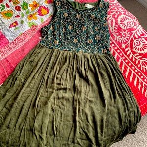 Army green short, sleeveless dress